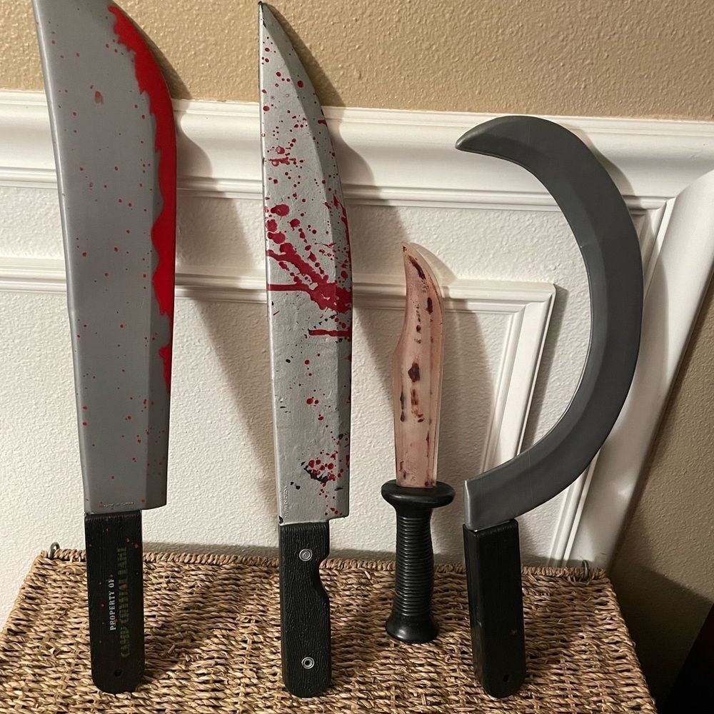 Halloween Camp Crystal & Vintage Easter Bloody Long Knife Props with Hook Knife